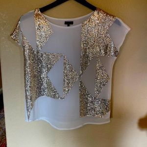 Vince Camuto white with gold shimmer blouse, size XS, worn only 2xs